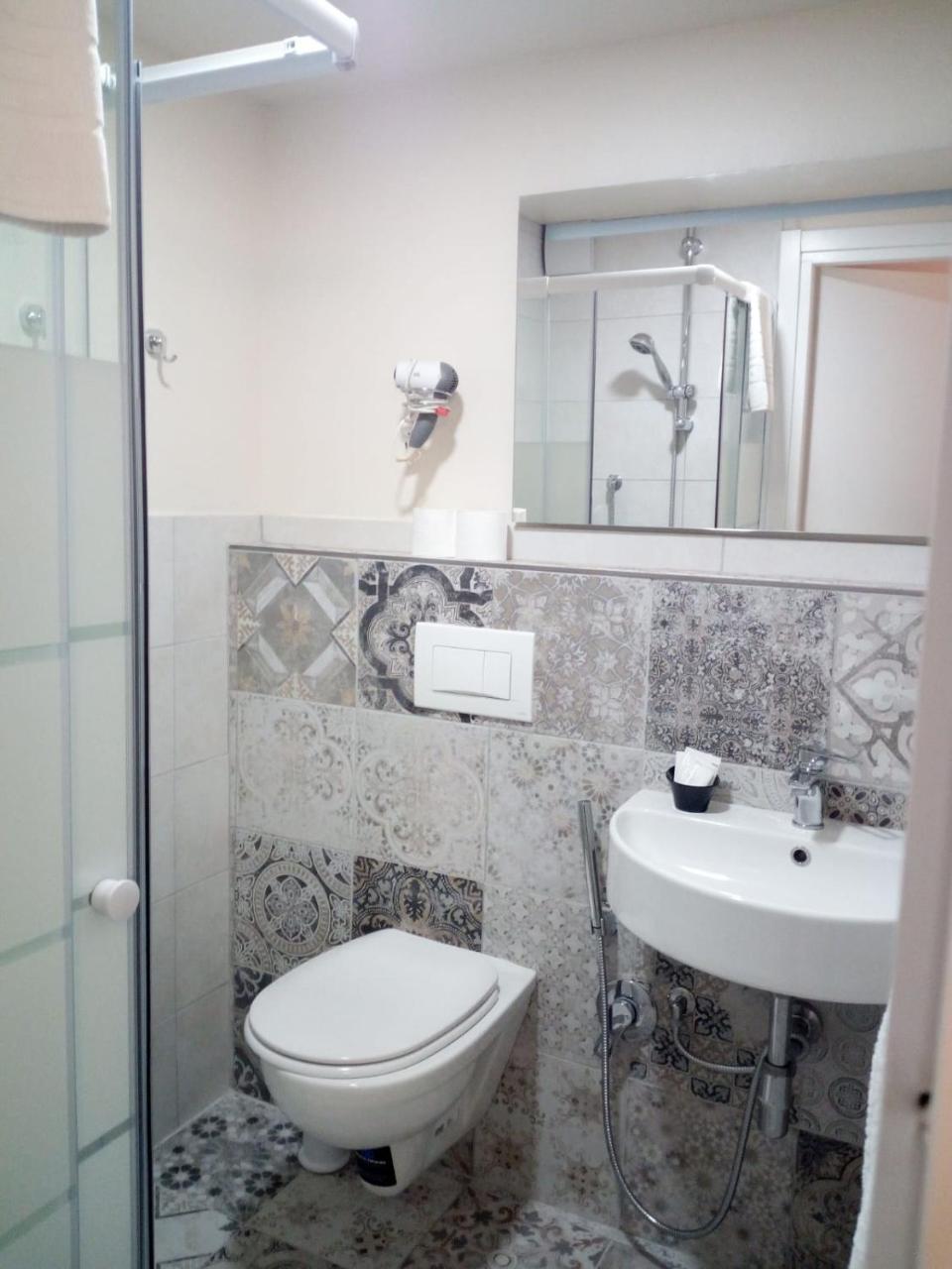 Pensión Residenza Le Rondini 3*