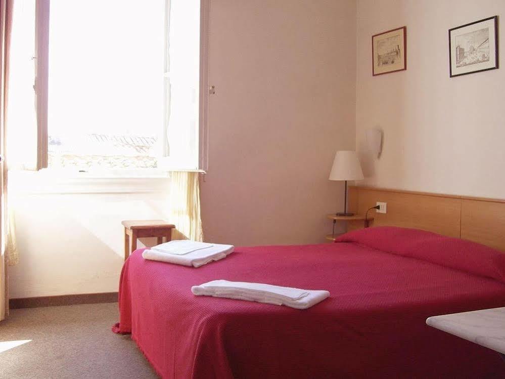 Pensión Residenza Le Rondini 3*